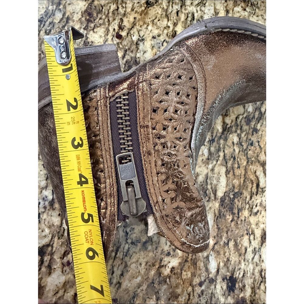 Circle G Bronze Metallic Western Ankle Boots Cutout Leather Size 6.5 - Picture 10 of 10